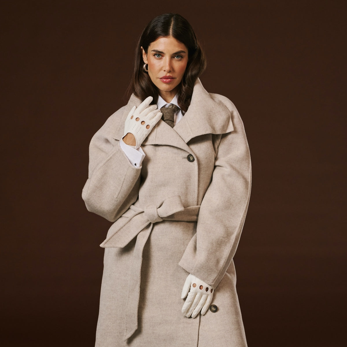 Alessa (white) - Classic Italian lambskin leather driving gloves