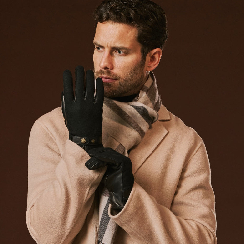 Fabrizio (black) – Tweed men's gloves with touchscreen capability and adjustable snap button