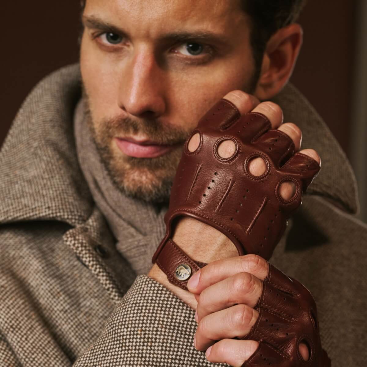Giuseppe (brown) - Italian lambskin fingerless leather driving gloves