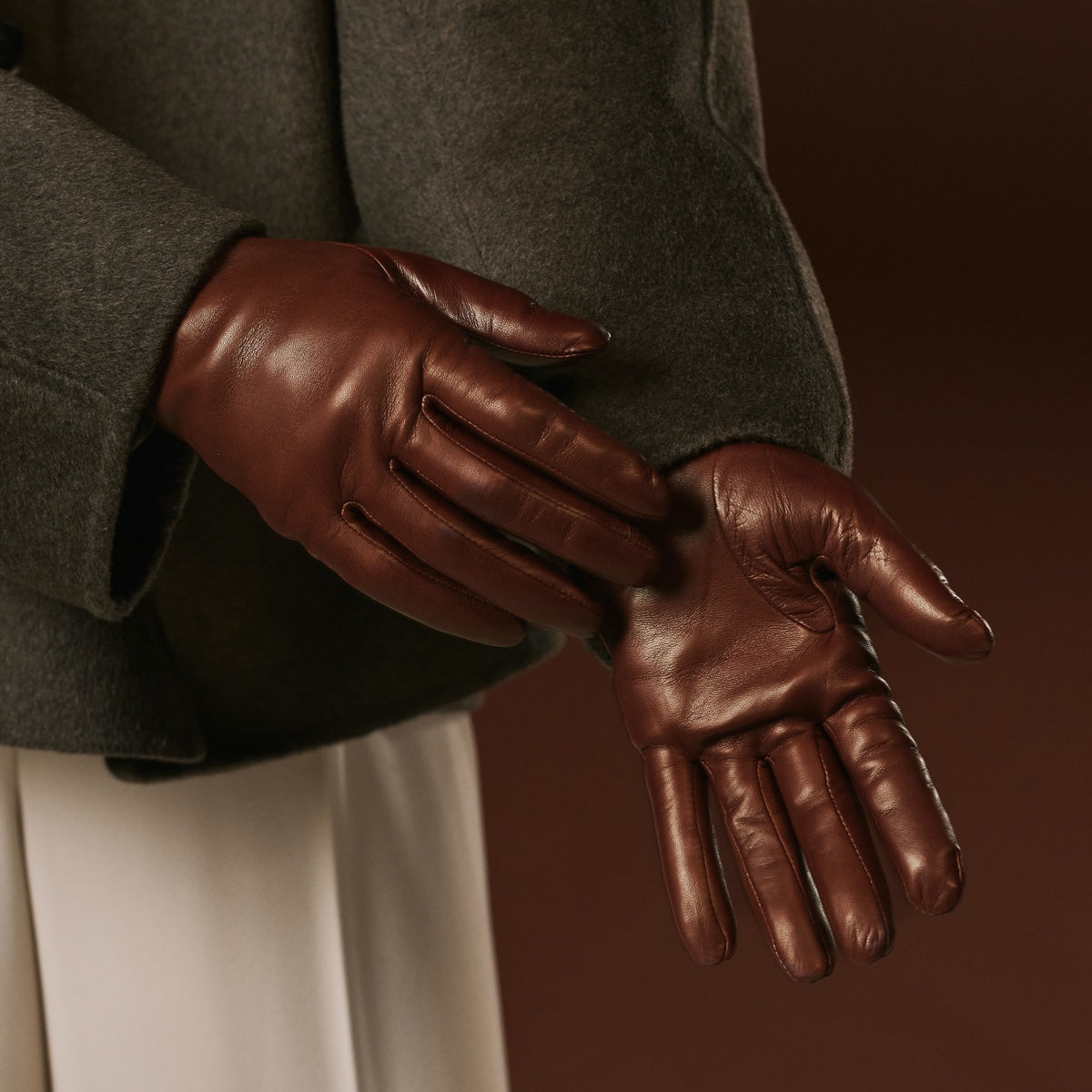 Isabella (brown) - Italian lambskin leather gloves with cashmere lining