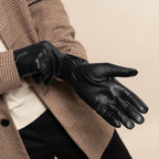 Julian (black) - Classic sheepskin leather gloves with warm fleece lining and touchscreen feature