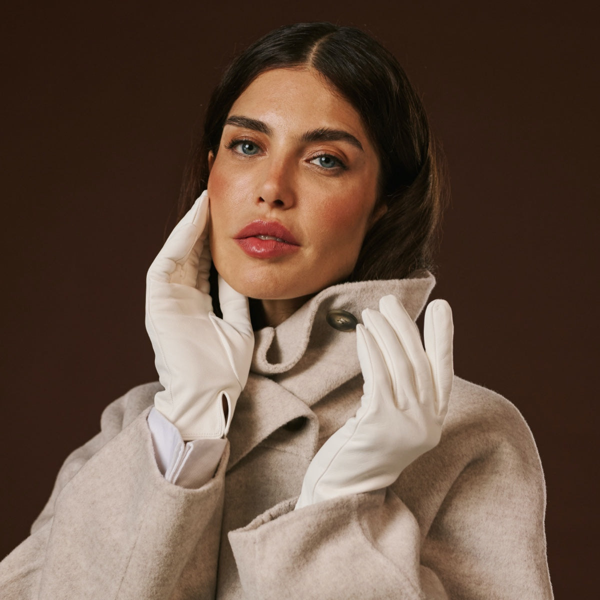 Sofia (white) - Italian lambskin leather gloves with silk lining
