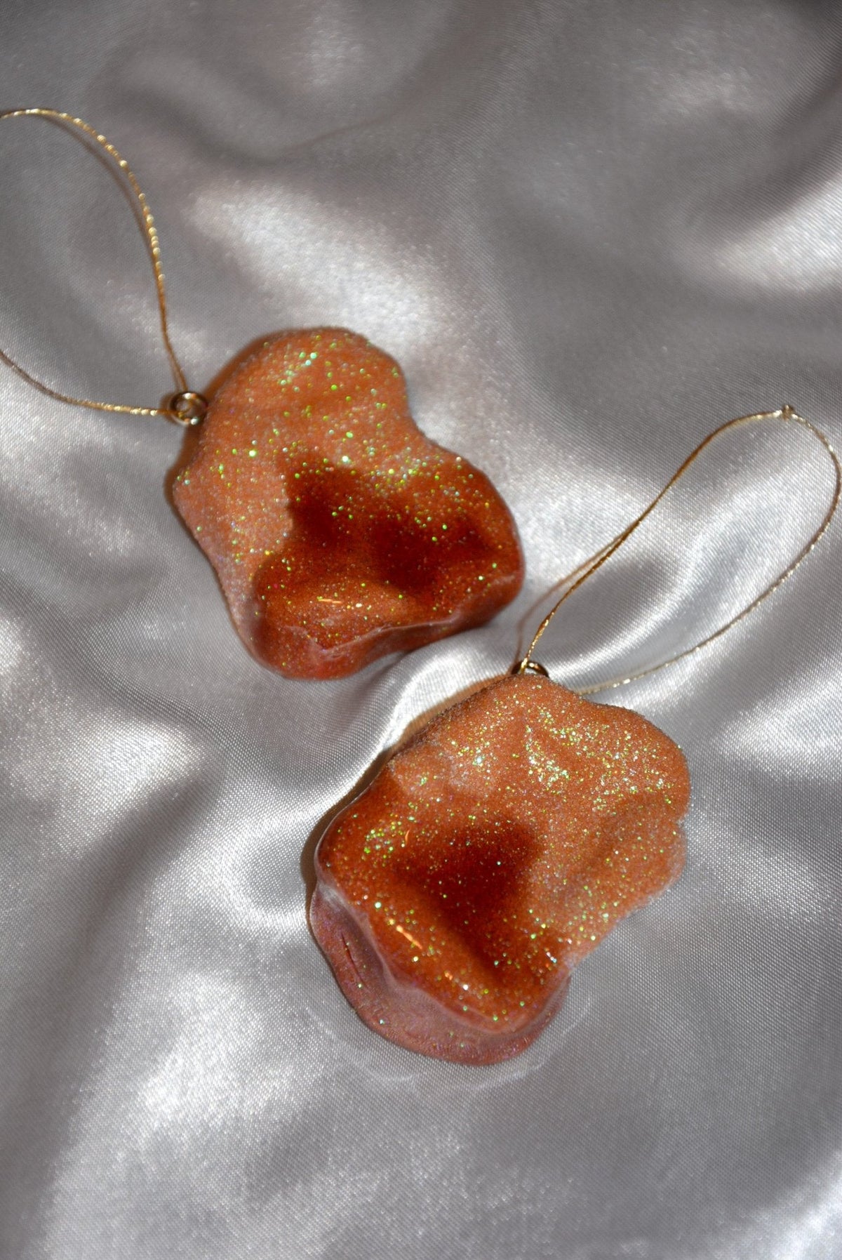 CHICKEN NUGGET W/ SWEET N’ SOUR SAUCE ORNAMENT